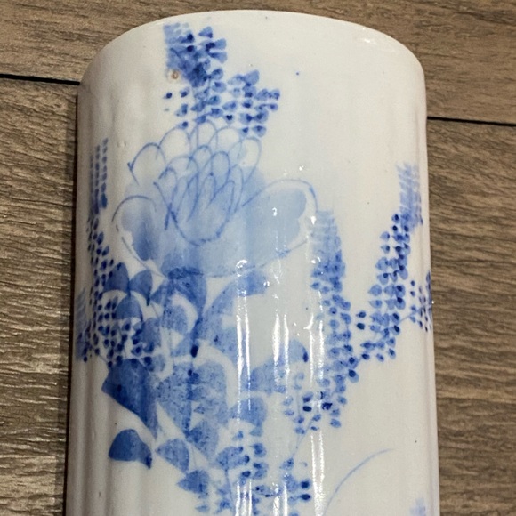 Vintage Blue & White Porcelain Wall Vase Floral Motif - Picture 6 of 17